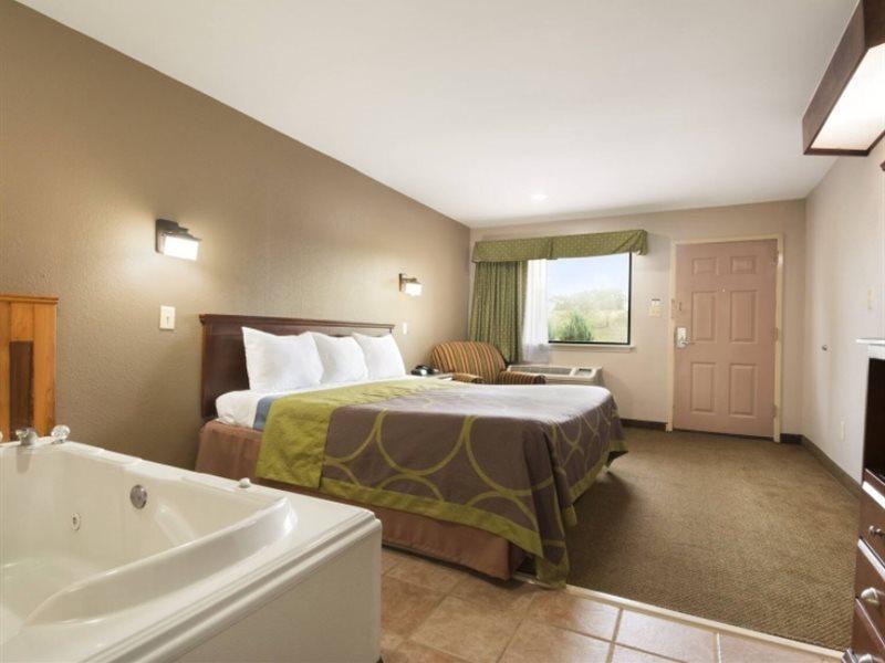 Super 8 Baton Rouge/I-12 Motel Kültér fotó