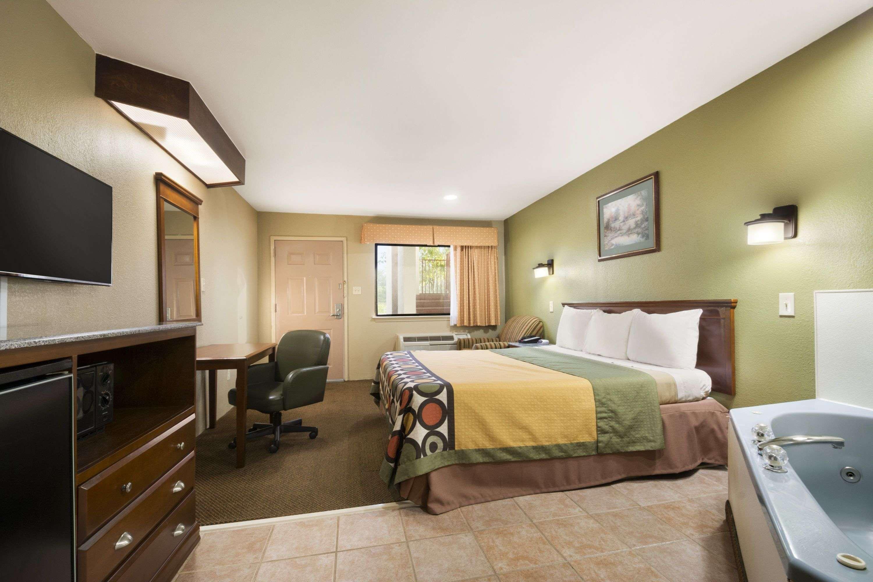 Super 8 Baton Rouge/I-12 Motel Kültér fotó
