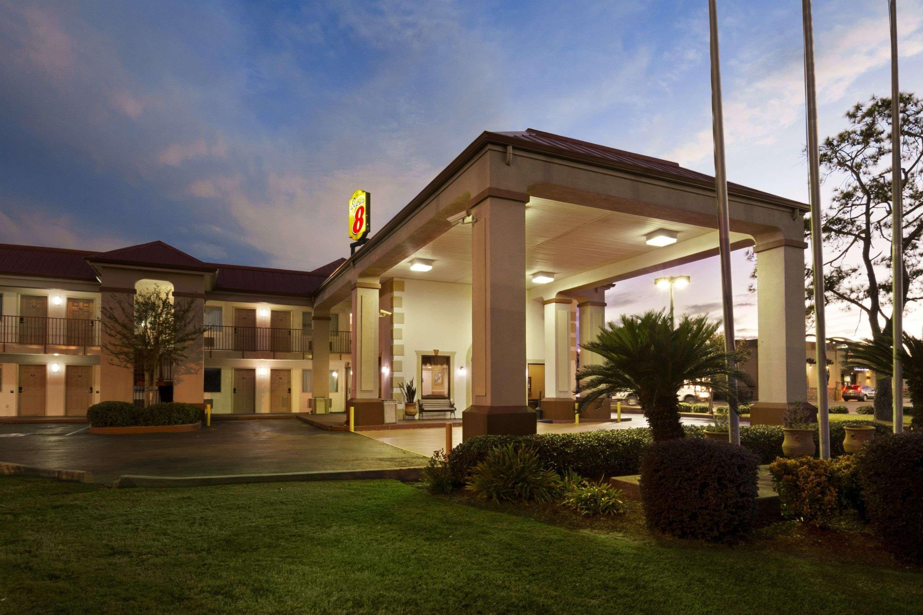 Super 8 Baton Rouge/I-12 Motel Kültér fotó